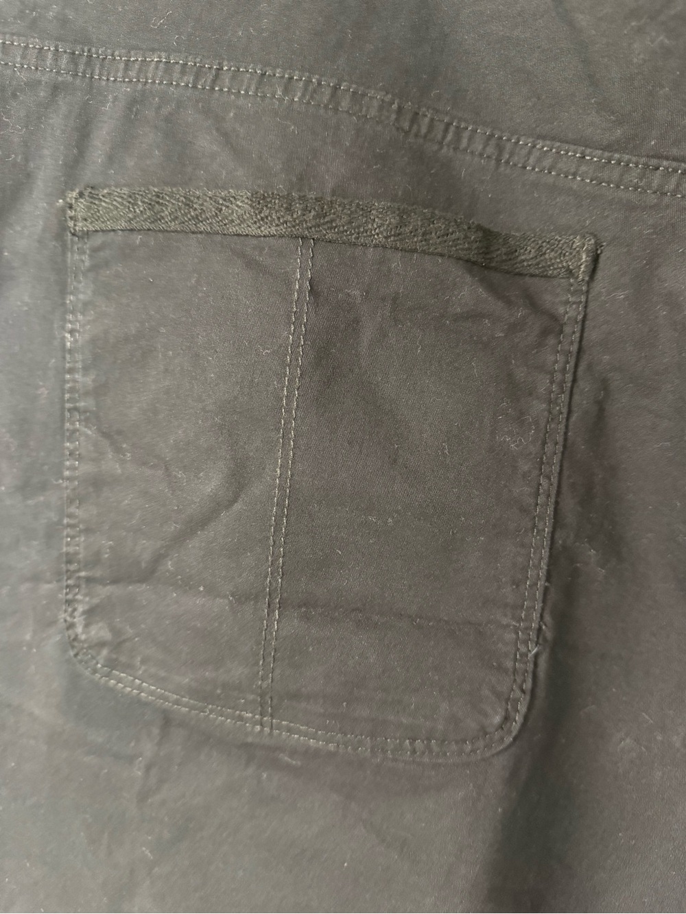 Gloria Vanderbilt Black High-Waist Cuffed Shorts - Picture 5 of 6